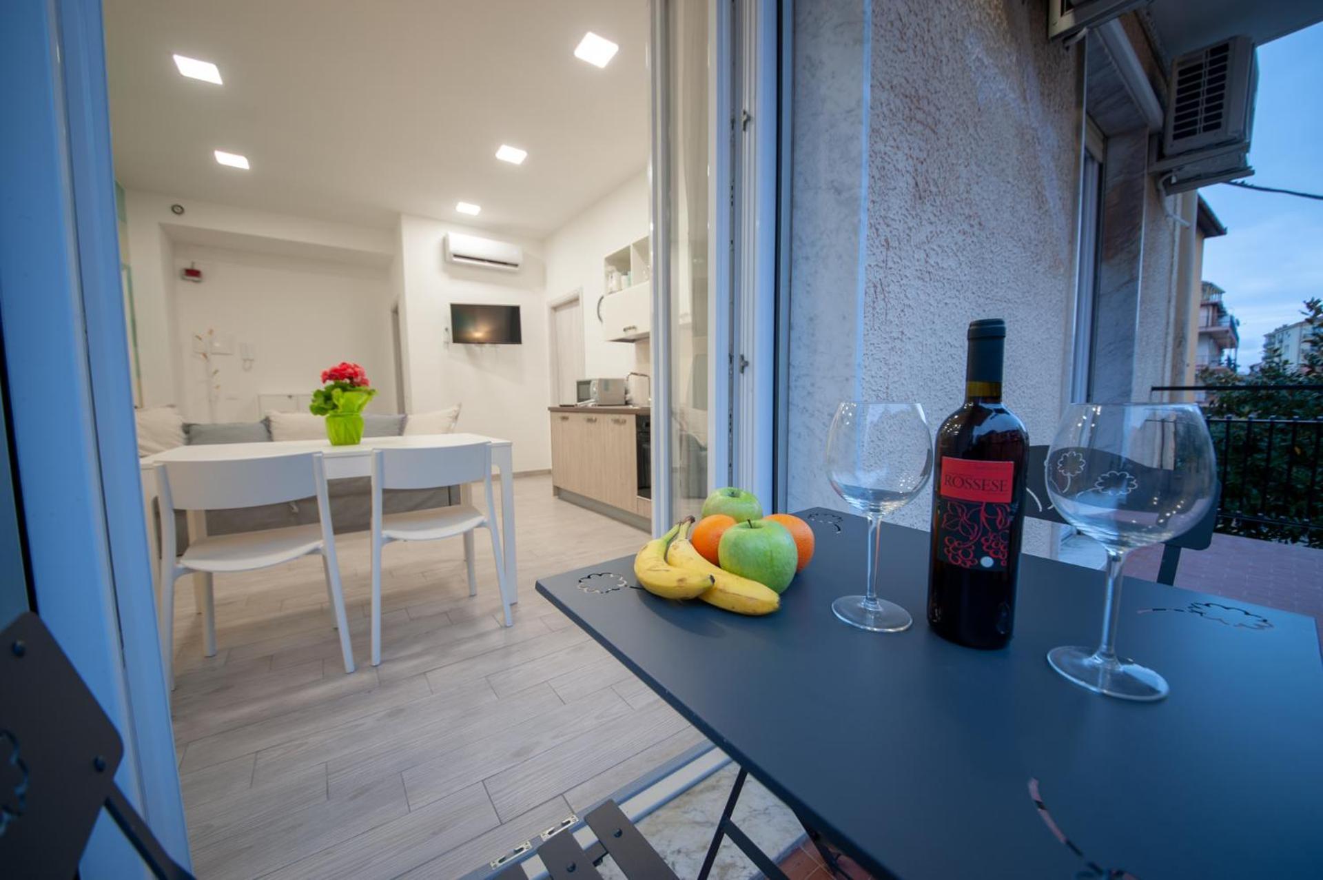 Ines Rivieraholiday Albenga Exterior foto