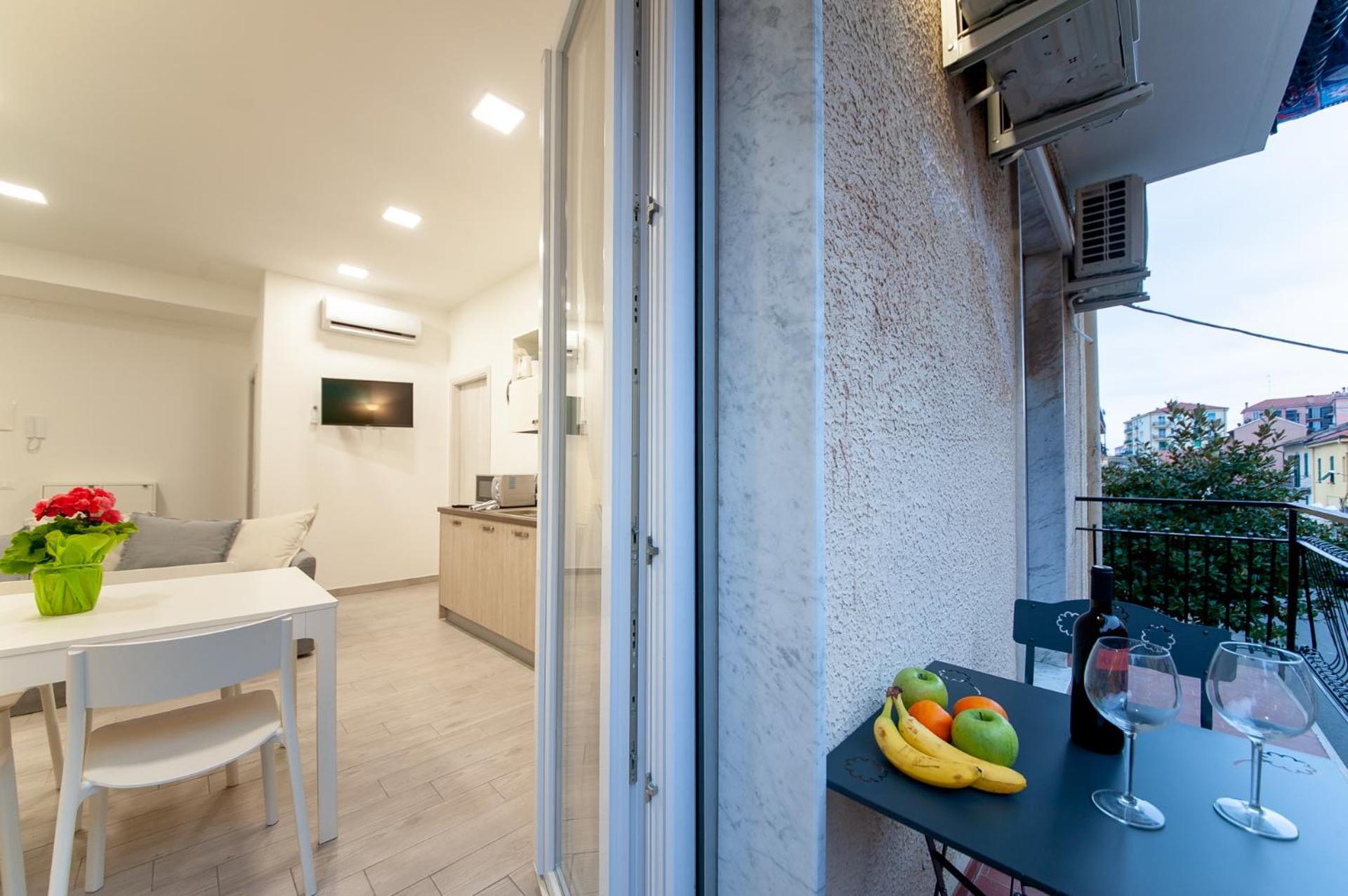 Ines Rivieraholiday Albenga Exterior foto